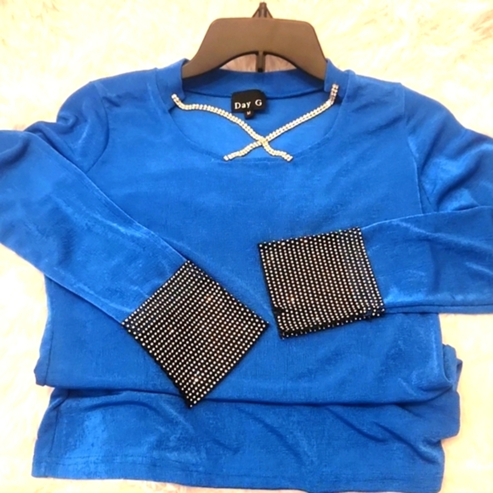 DAY G Blue Top With Rhinestones ๐๐ - Picture 2 of 13